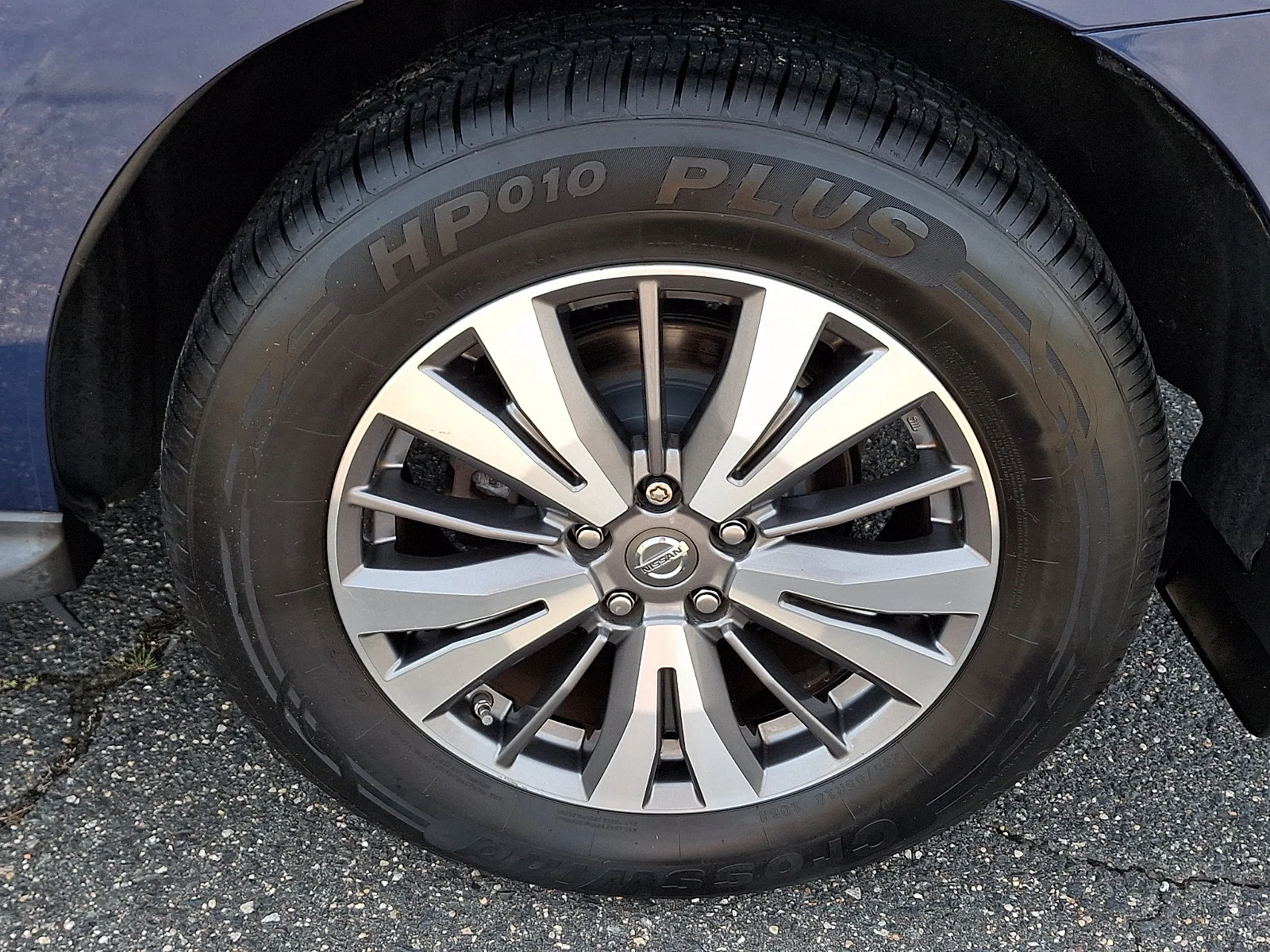 Used 2017 Blue Nissan SV image 8