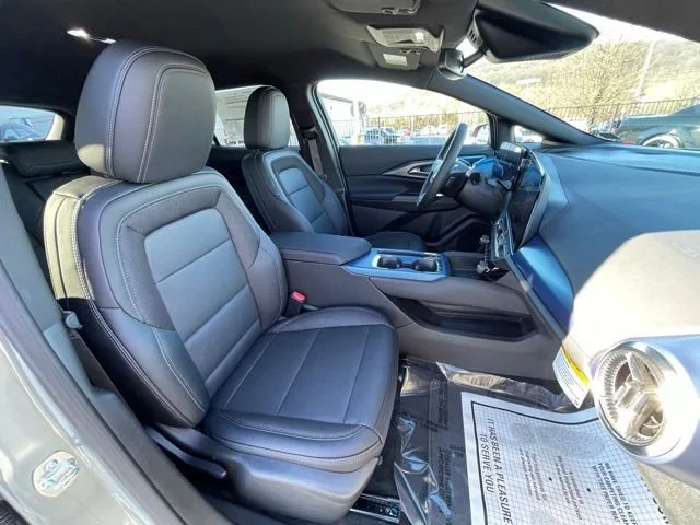 2026 Chevrolet Equinox EV 2LT - Photo 31