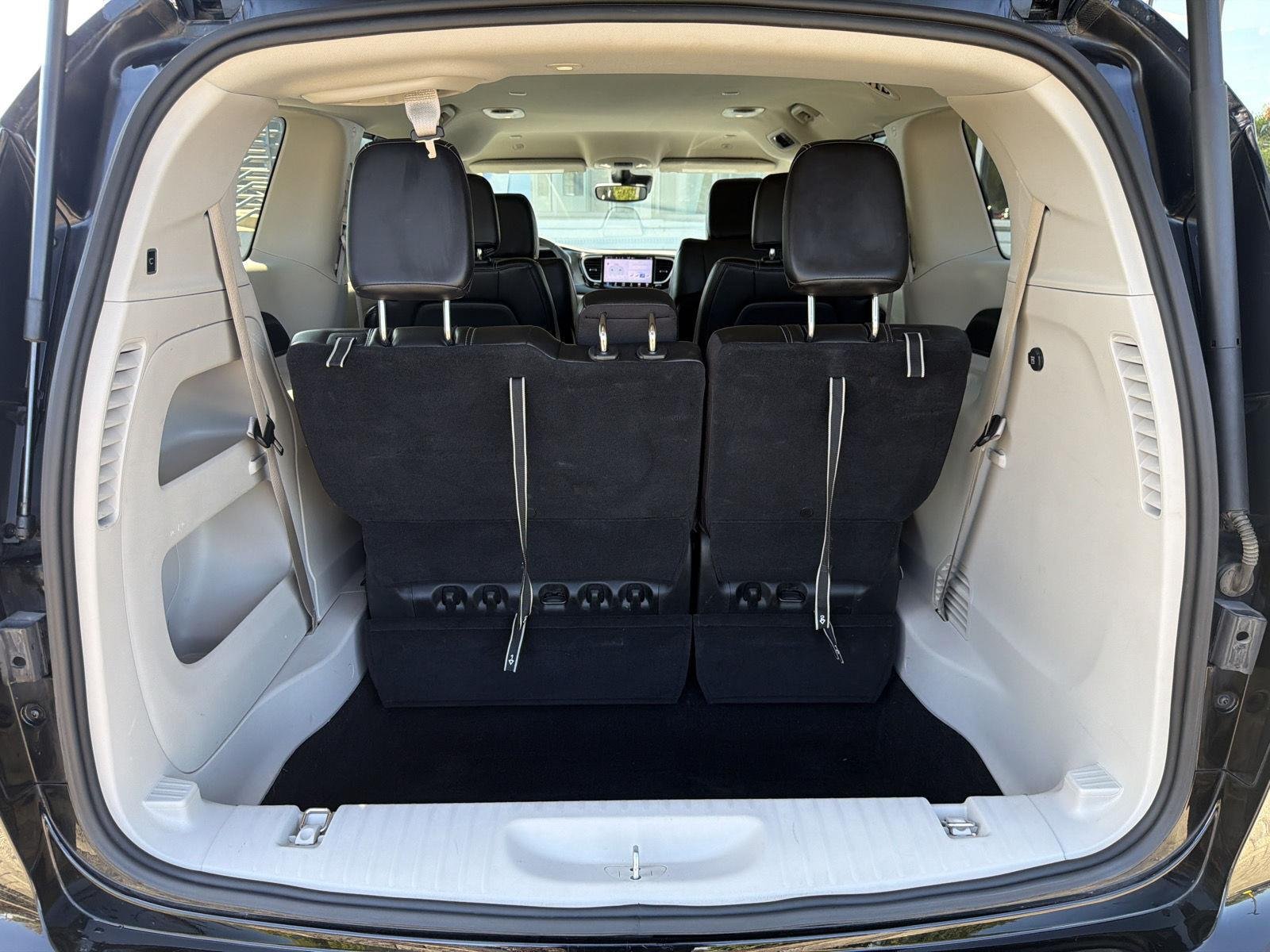2024 Chrysler Pacifica Touring L - Photo 41