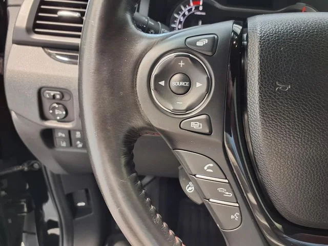 Used 2019 Crystal Black Pearl Honda Black Edition image 7