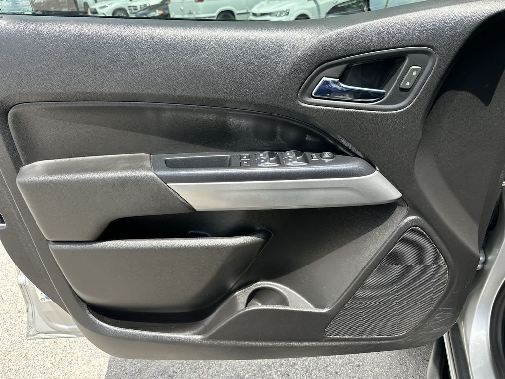 Used 2019 SILVER ICE METALLIC Chevrolet 4WD ZR2 image 22