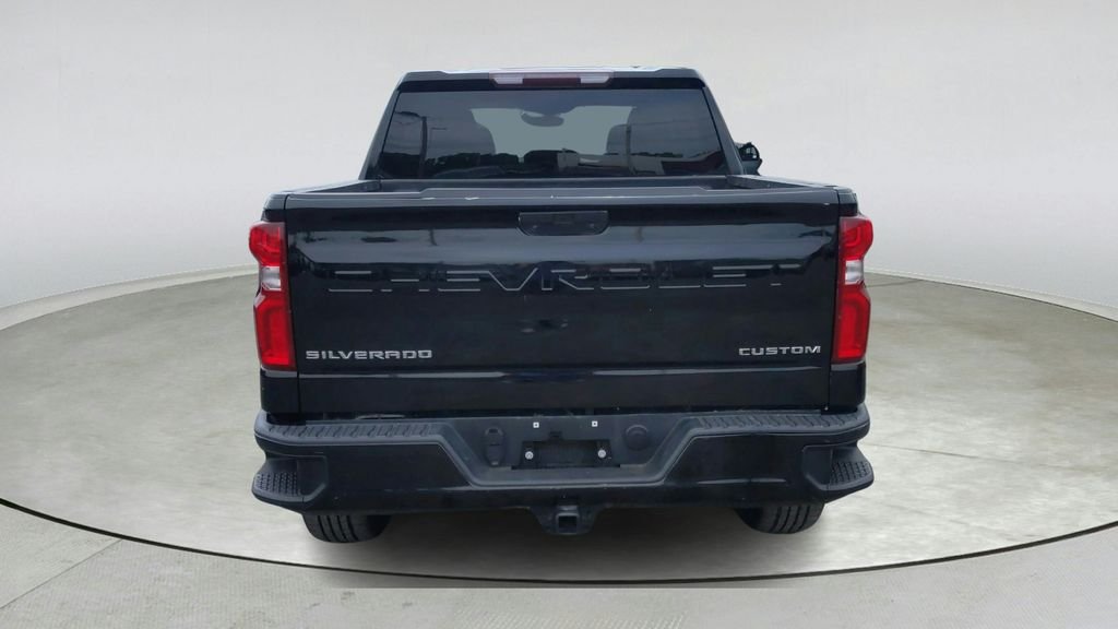 Used 2021 Black Chevrolet Custom image 5