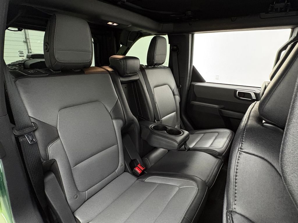 Used 2024 Green Metallic Ford Everglades image 45