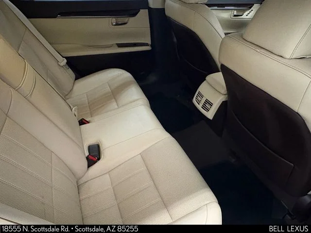 Used 2017 White Lexus 350 image 22