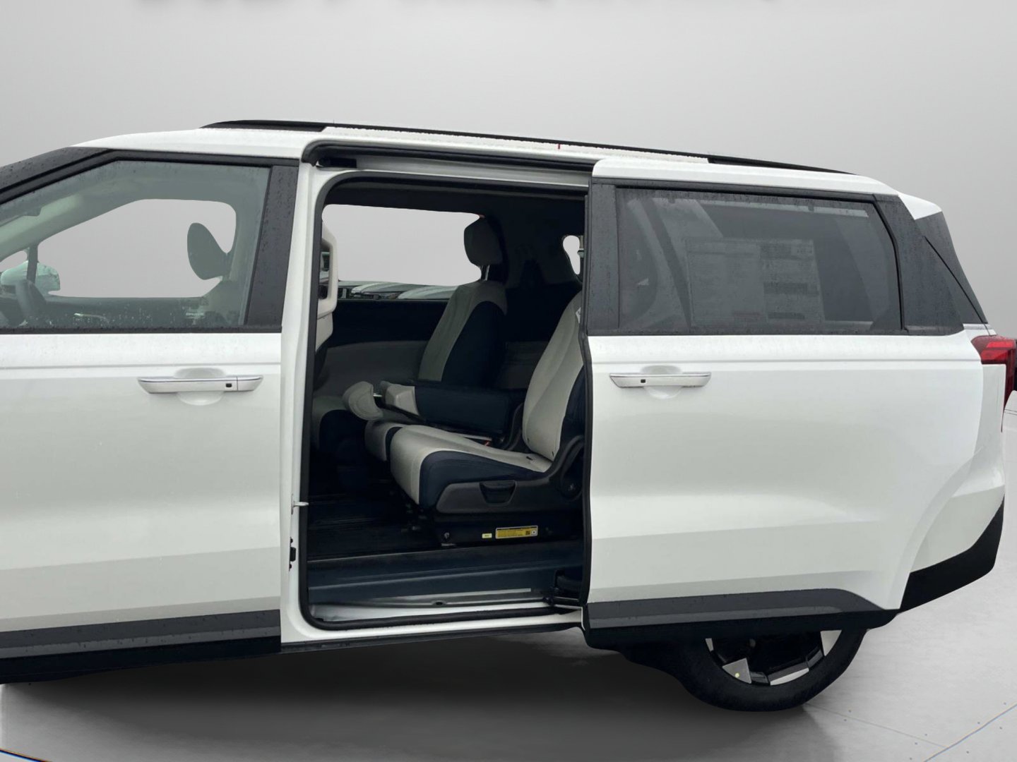 New 2026 Snow White Pearl Kia EX image 20