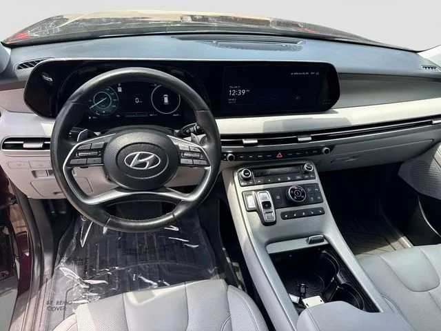Used 2025 Red Hyundai SEL Premium image 17