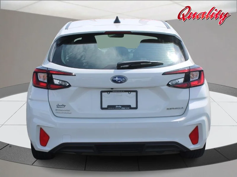 Used 2024  Subaru  image 4