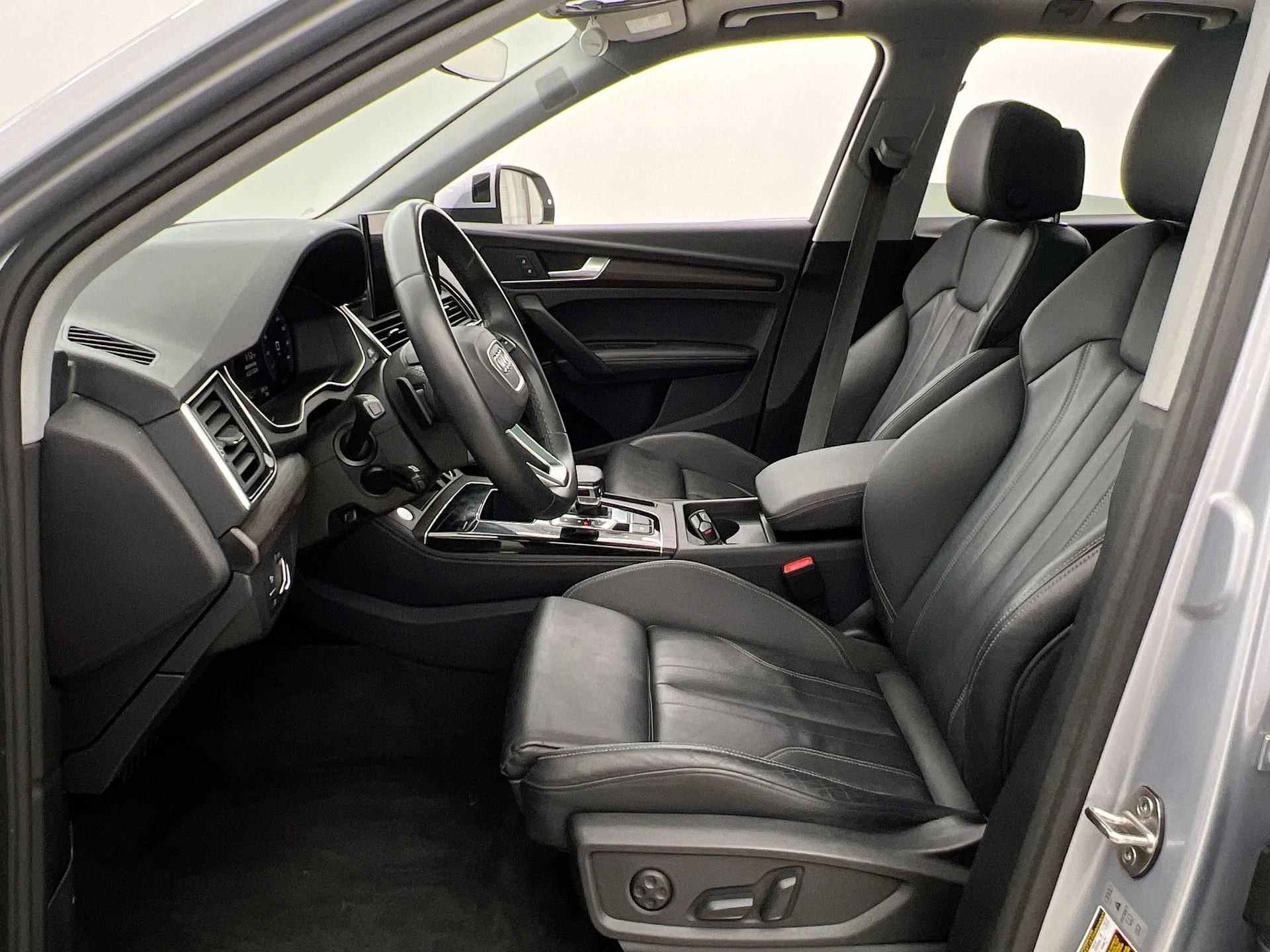 Used 2024 Silver Audi 45 S line Premium image 9
