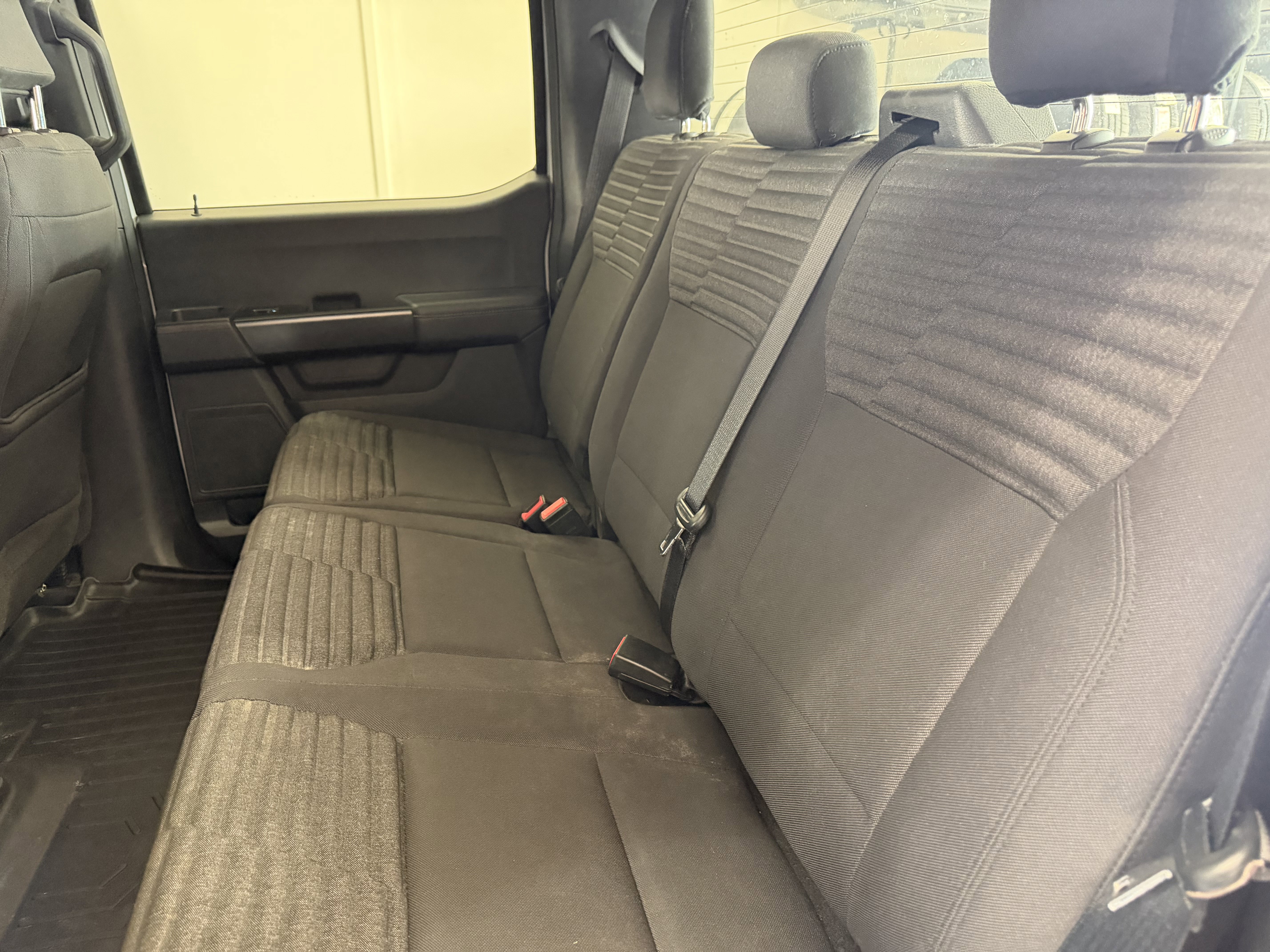 Used 2022 White Metallic Ford XL image 28