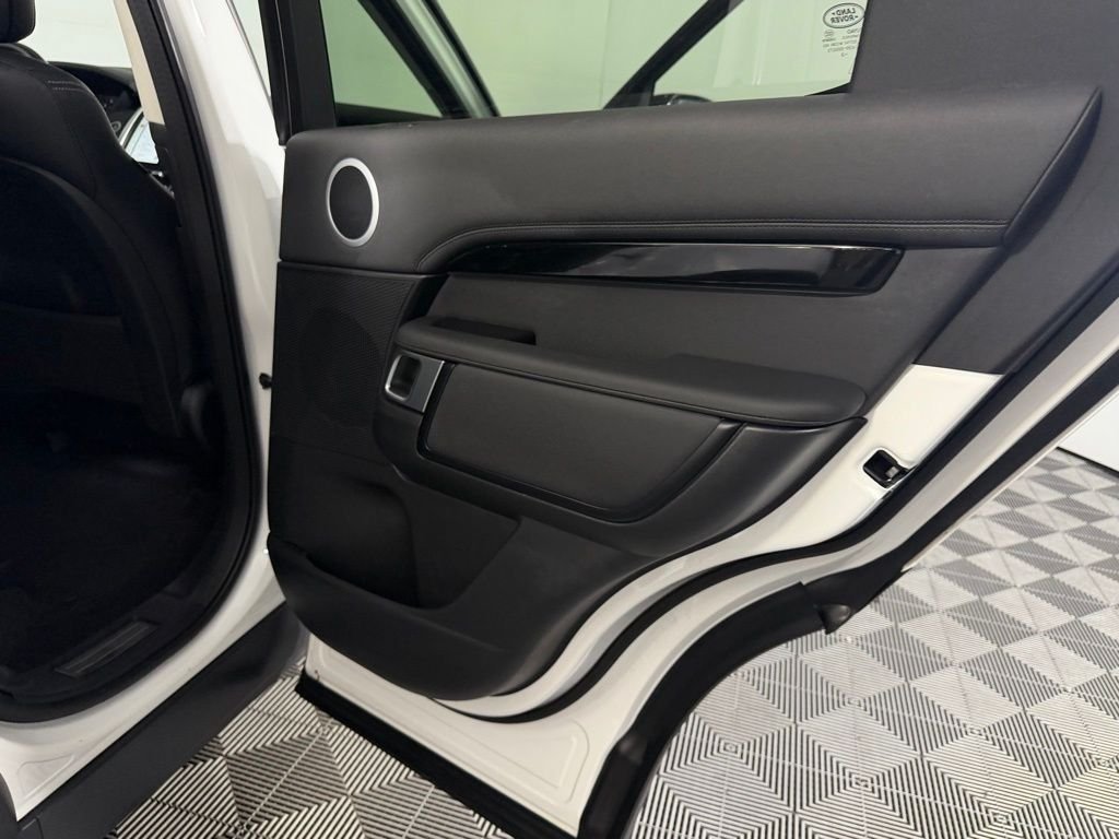Used 2024 Fuji White Land Rover S image 29