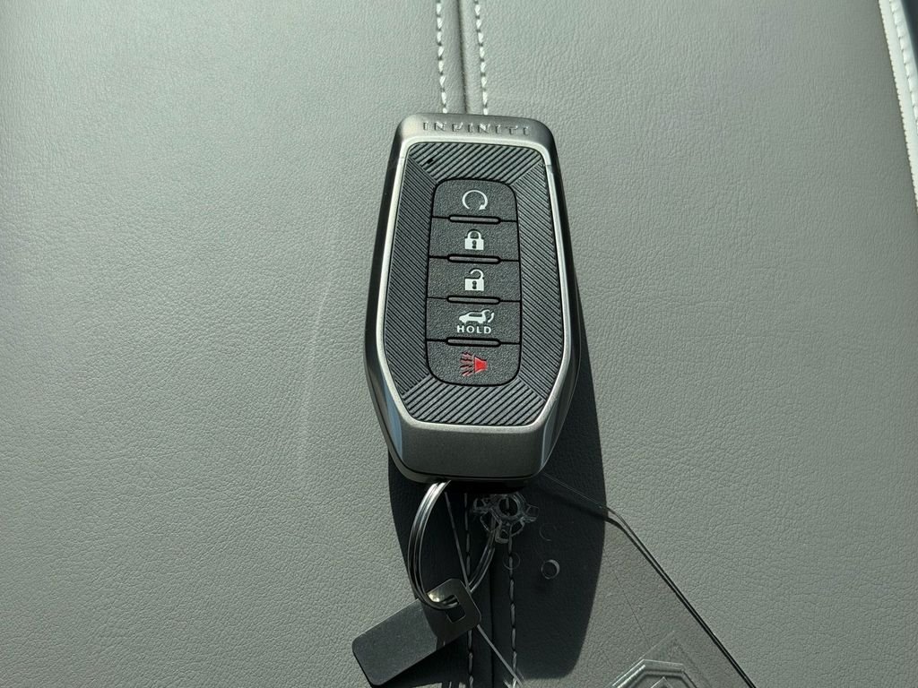 New 2027 HARBOR GRAY INFINITI Luxe FWD image 21