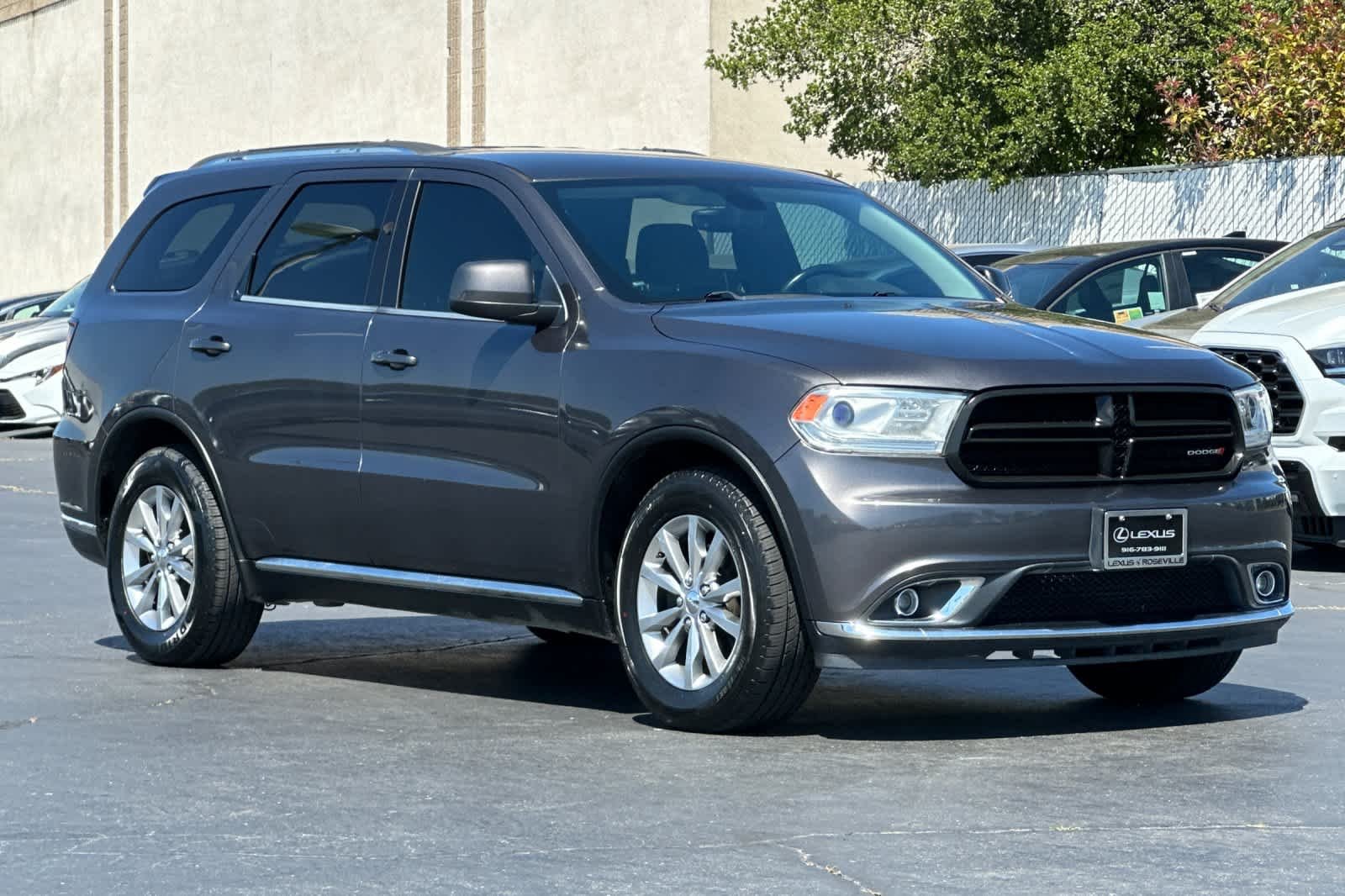 Used 2017 Granite Metallic Clearcoat Dodge SXT image 5