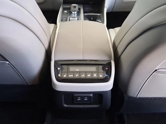New 2027 GRAPHITE SHADOW INFINITI Luxe FWD image 22