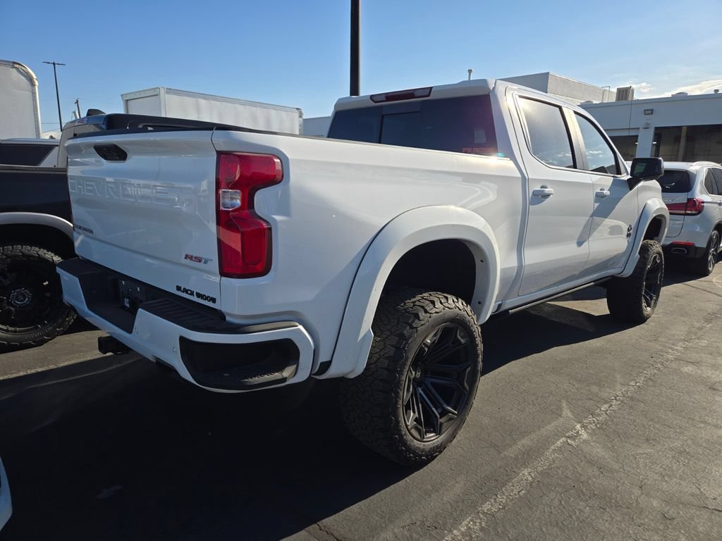 Used 2025 Summit White Chevrolet RST image 4