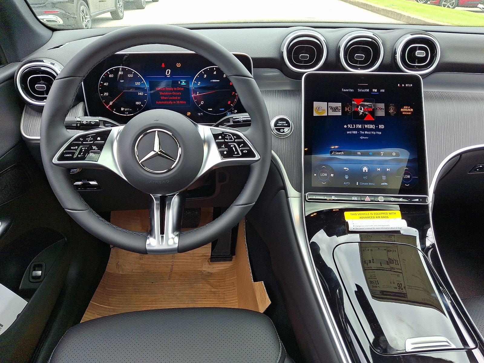 New 2026 Black Mercedes-Benz GLC 300 image 9