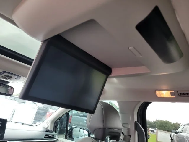 Certified Used 2021  Toyota XLE image 17