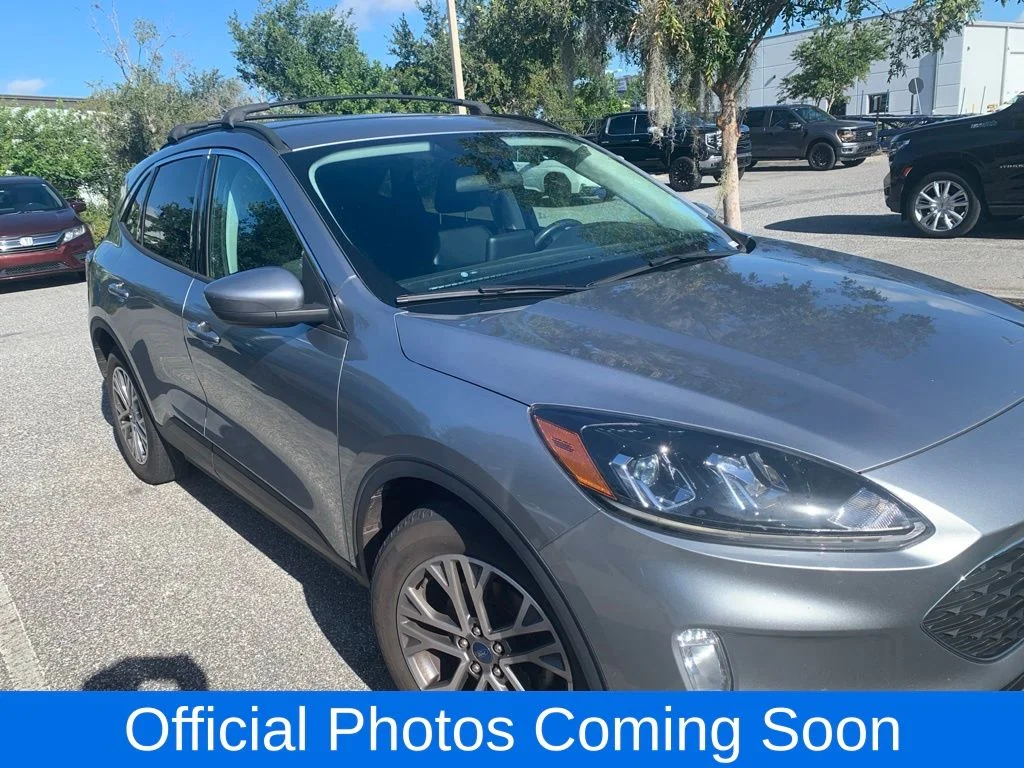 Used 2022 Silver Ford SEL image 1