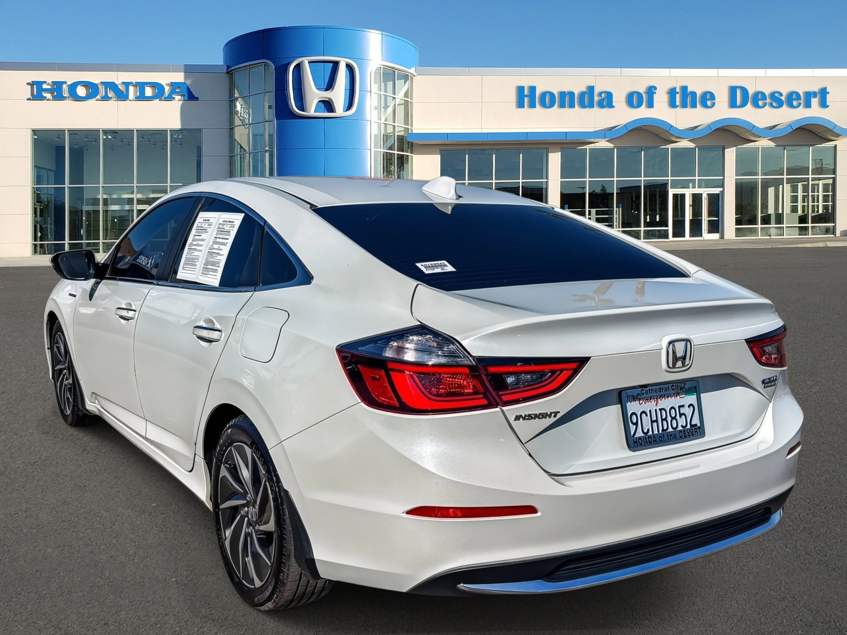 Used 2022 Platinum White Pearl Honda Touring image 4