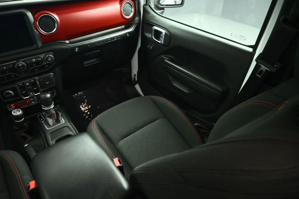 Used 2023 White Jeep Rubicon image 46