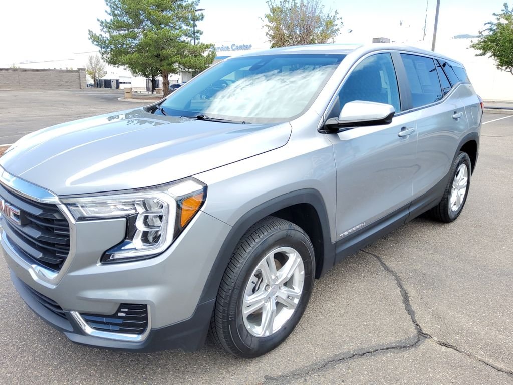 Used 2024 Silver GMC SLE image 24