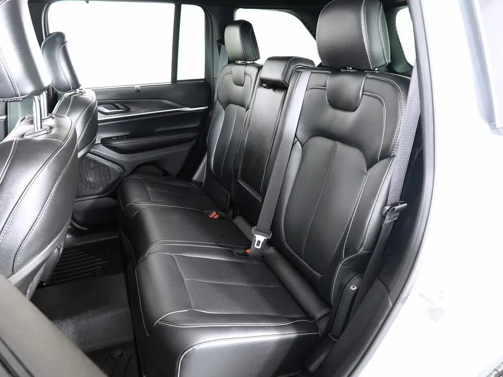 2025 Jeep Grand Cherokee Limited - Photo 13