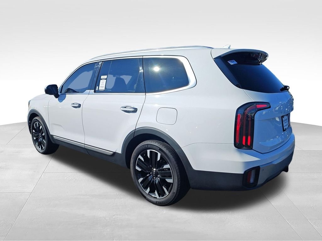 Used 2024 White Kia SX-Prestige image 4
