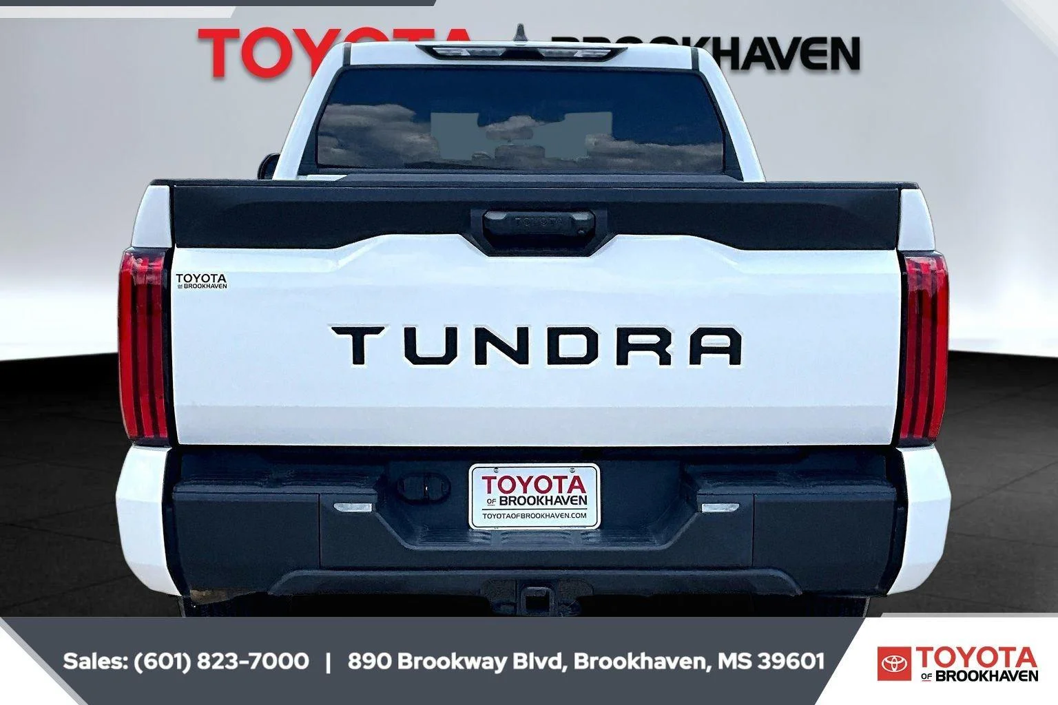 Used 2024 Ice Cap Toyota SR5 image 4