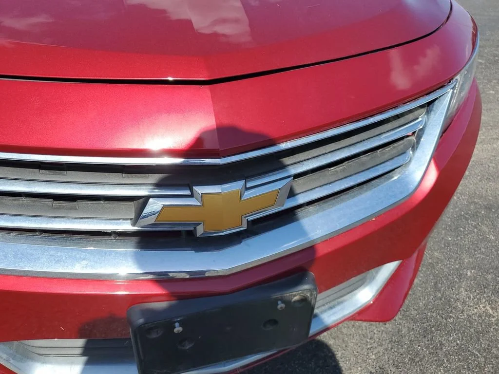 Used 2019 CAJUN RED TINTCOAT Chevrolet LT image 36