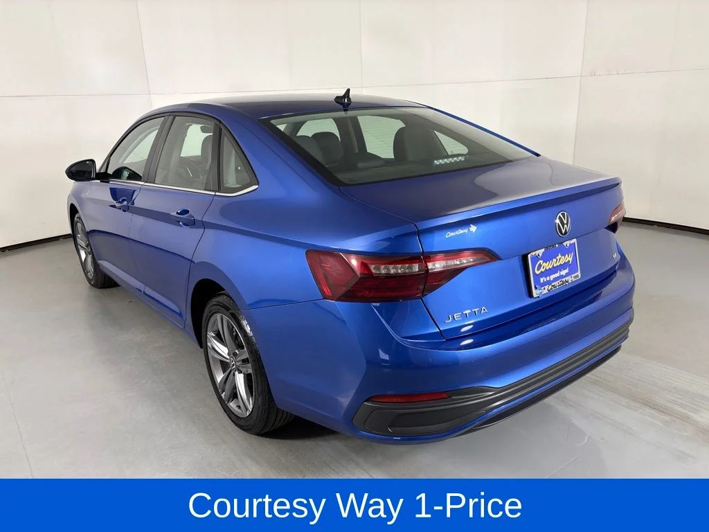 Used 2024 Blue Volkswagen 1.5T SE image 8