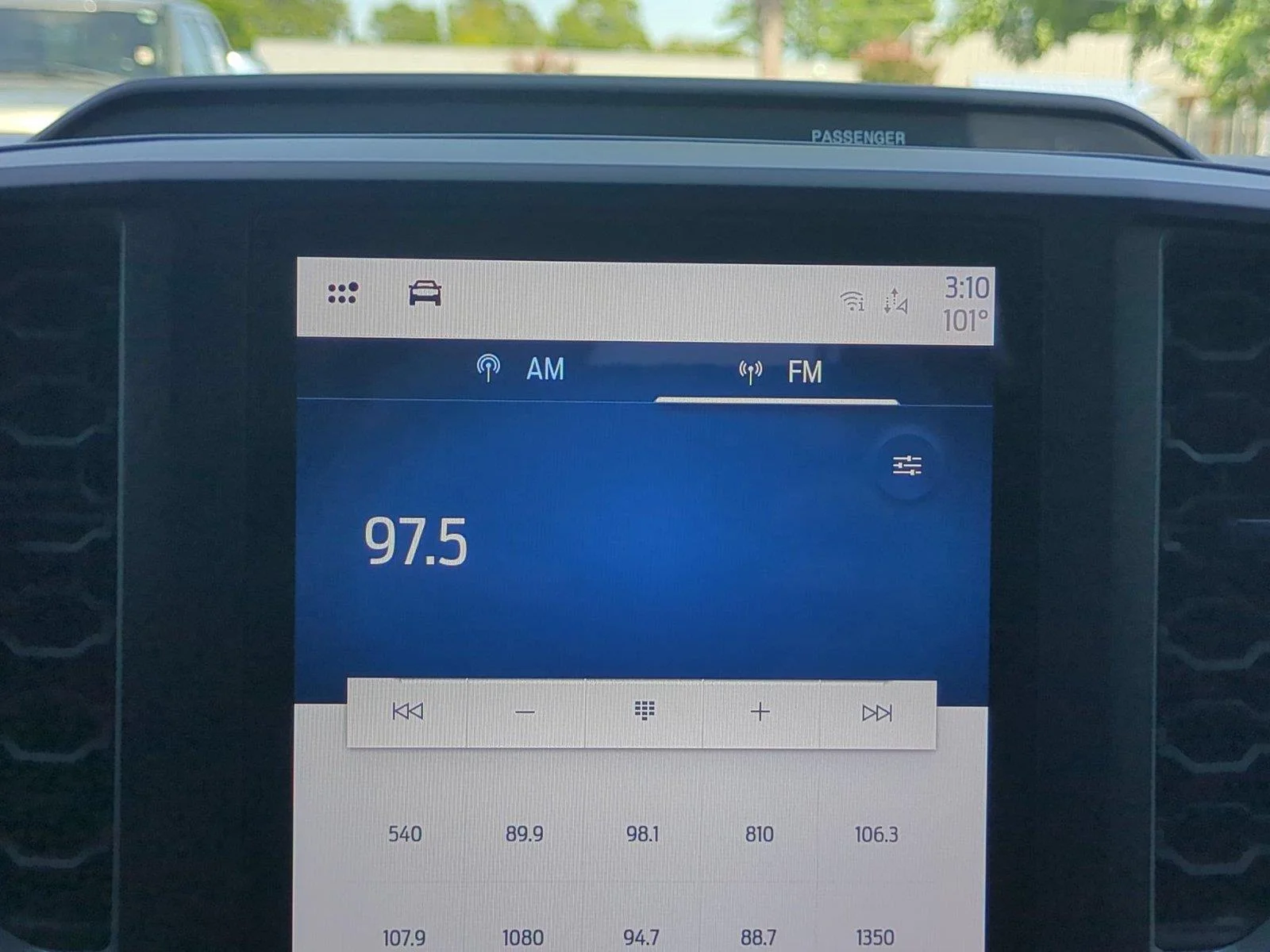 Used 2024 Cactus Gray Ford XL image 25