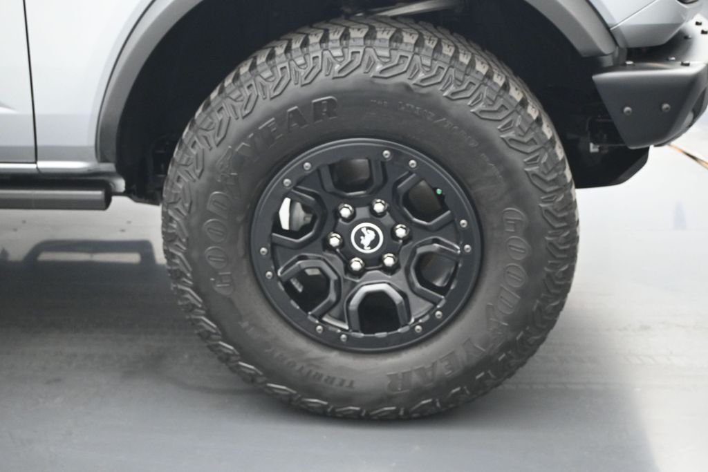 Used 2023 Silver Ford Wildtrak image 24