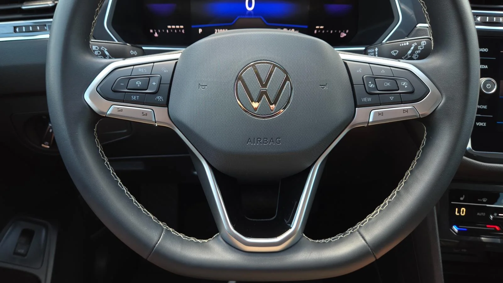 Certified Used 2024 Pure White Volkswagen SE image 25