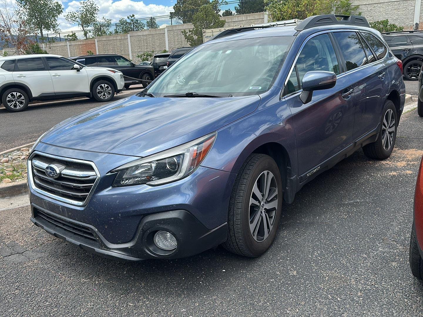 Used 2018 Twilight Blue Metallic Subaru Limited image 10