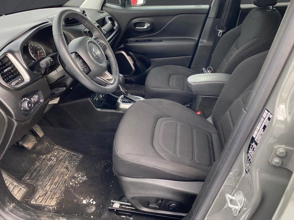 Used 2022 Sting-Gray Clearcoat Jeep Latitude image 5