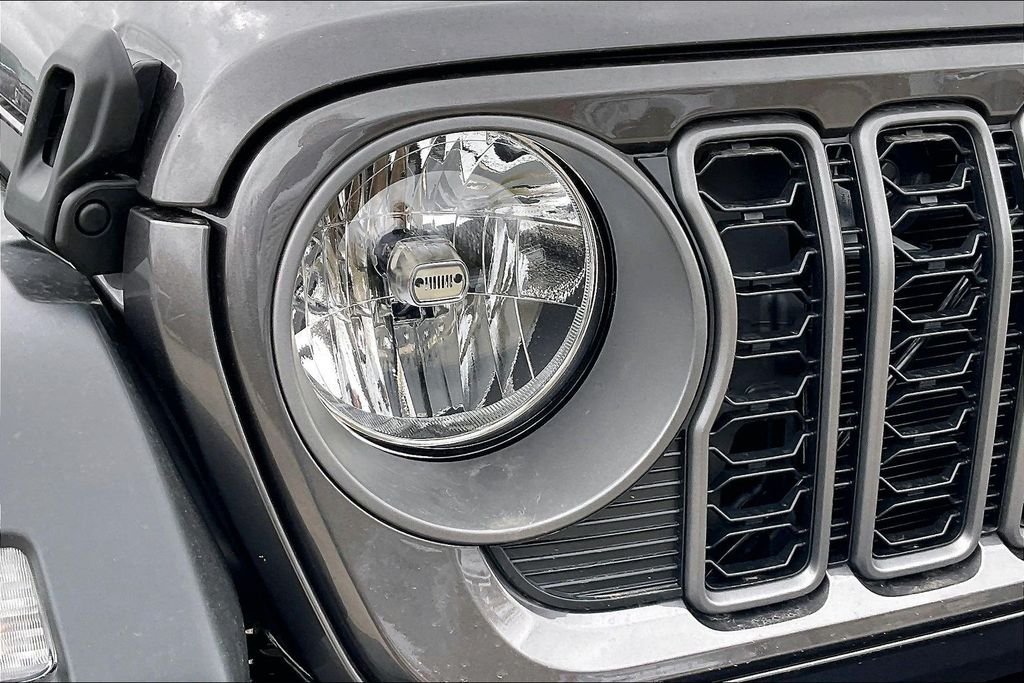 New 2026 Jeep Wrangler Sport 2D Sport Utility