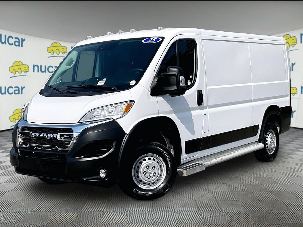 Used 2025 White Ram Base image 3