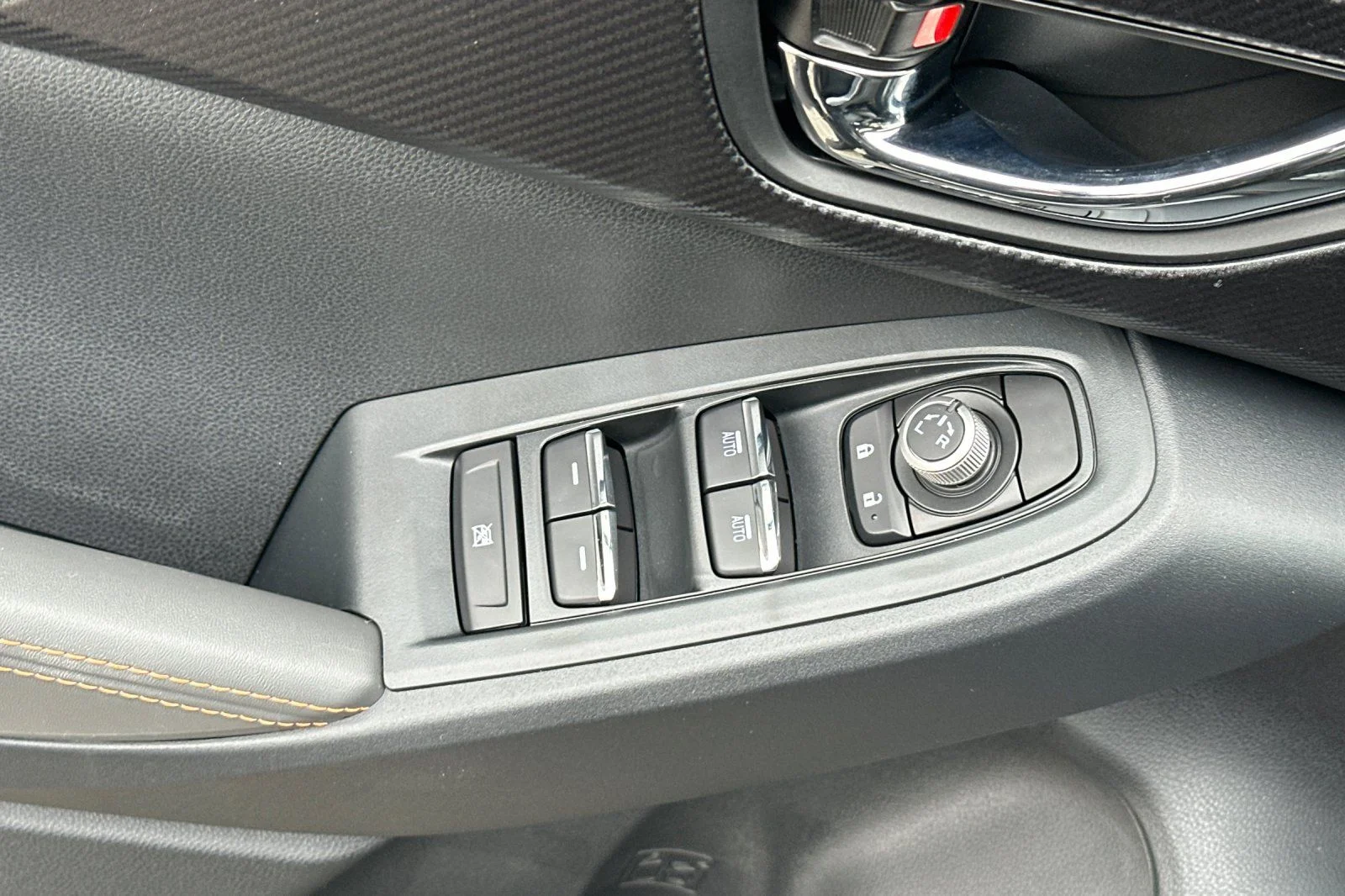 New 2026 MAGNETITE GRAY PEARL Subaru Limited Hybrid image 13