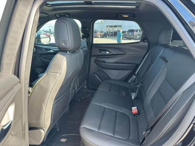 New 2026 Mosaic Black Metallic Chevrolet ACTIV image 4