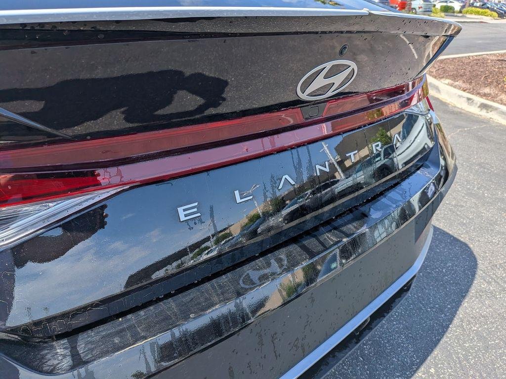 New 2026 Black Hyundai SEL Sport image 10