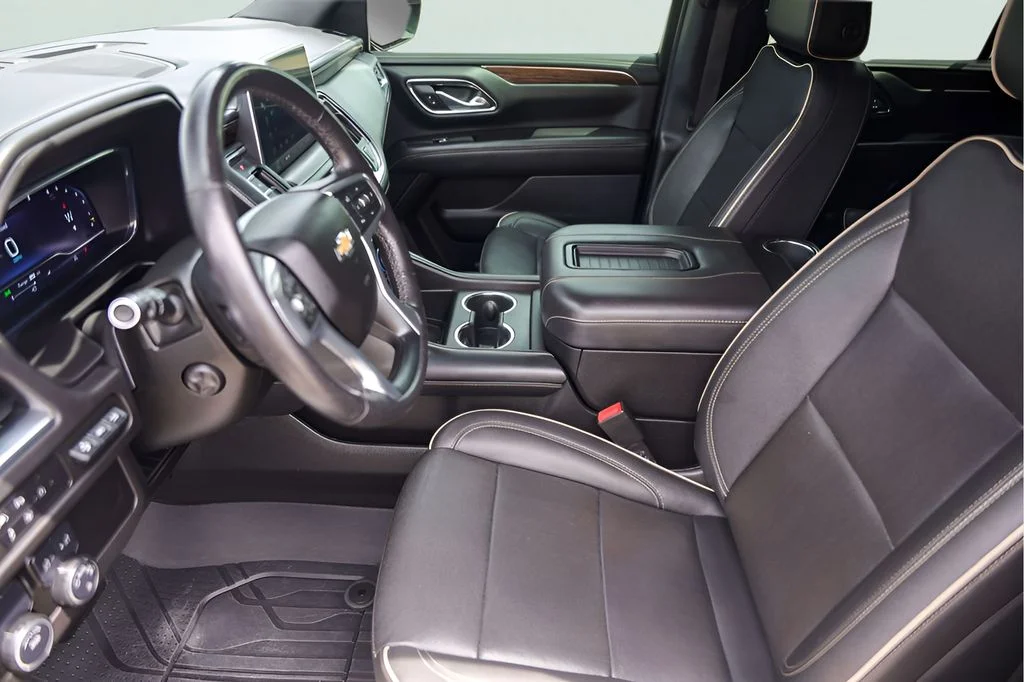 Used 2023 Beige Chevrolet Premier image 12