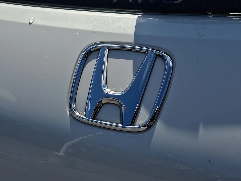 Used 2025  Honda LX image 30