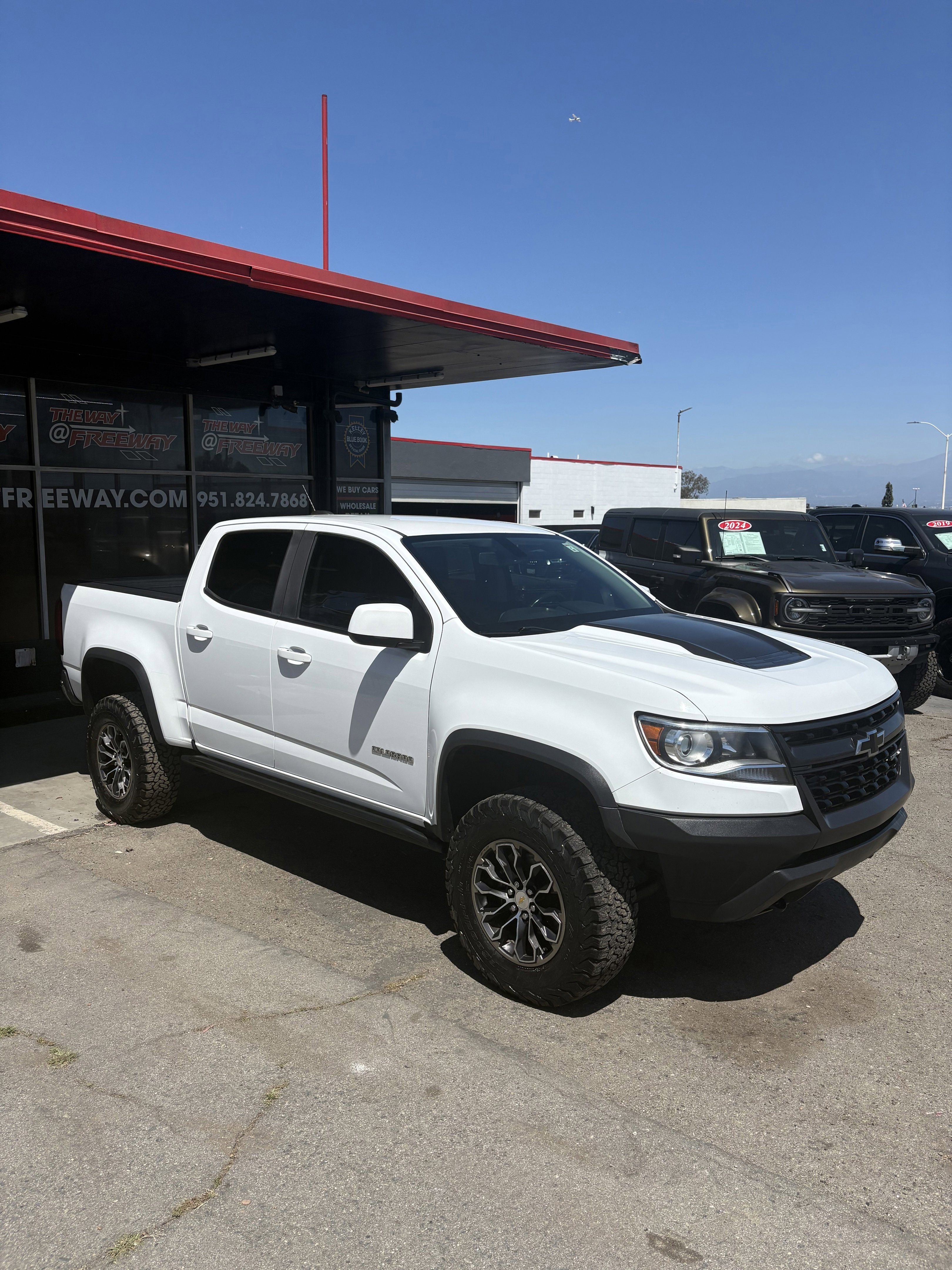 Used 2020 Summit White Chevrolet 4WD ZR2 image 3