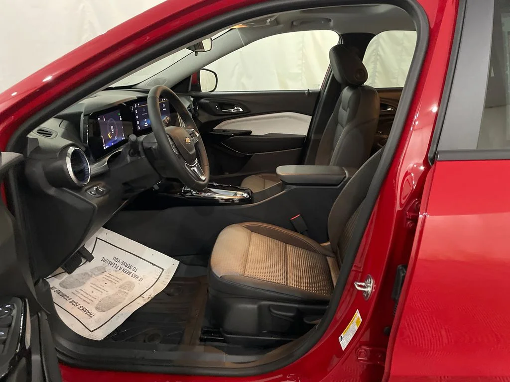 2026 Chevrolet Trax LT - Photo 11