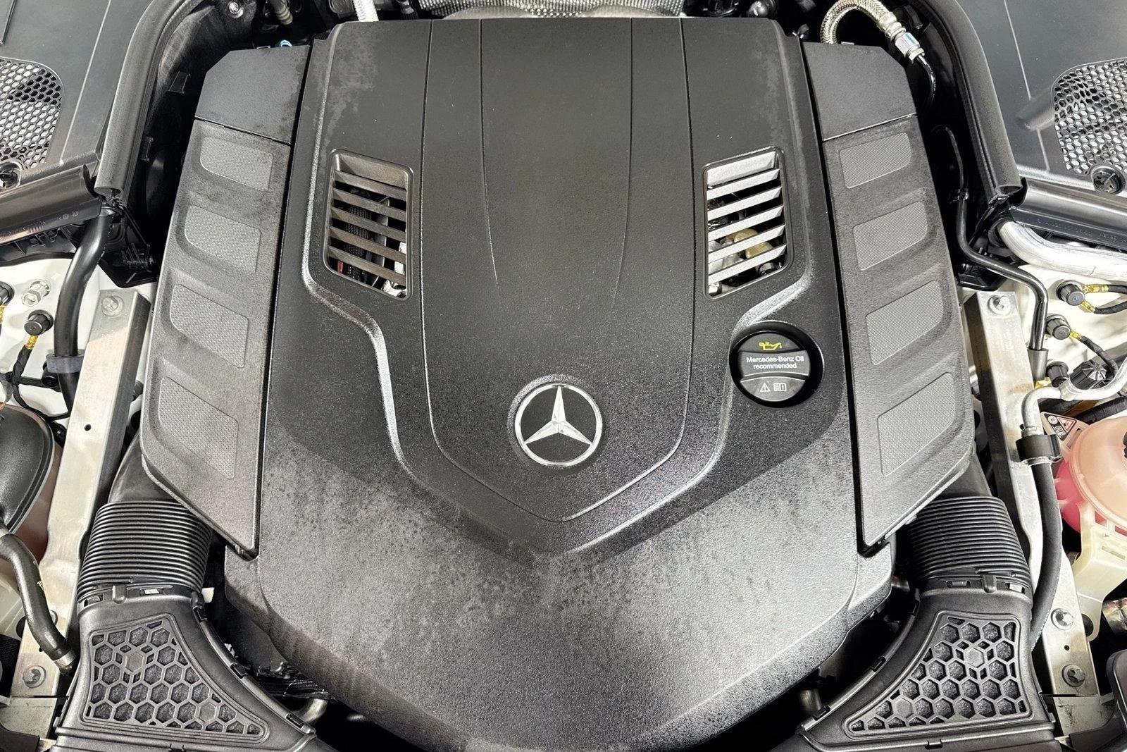 Used 2021 Designo Diamond White Mercedes-Benz S 580 image 28