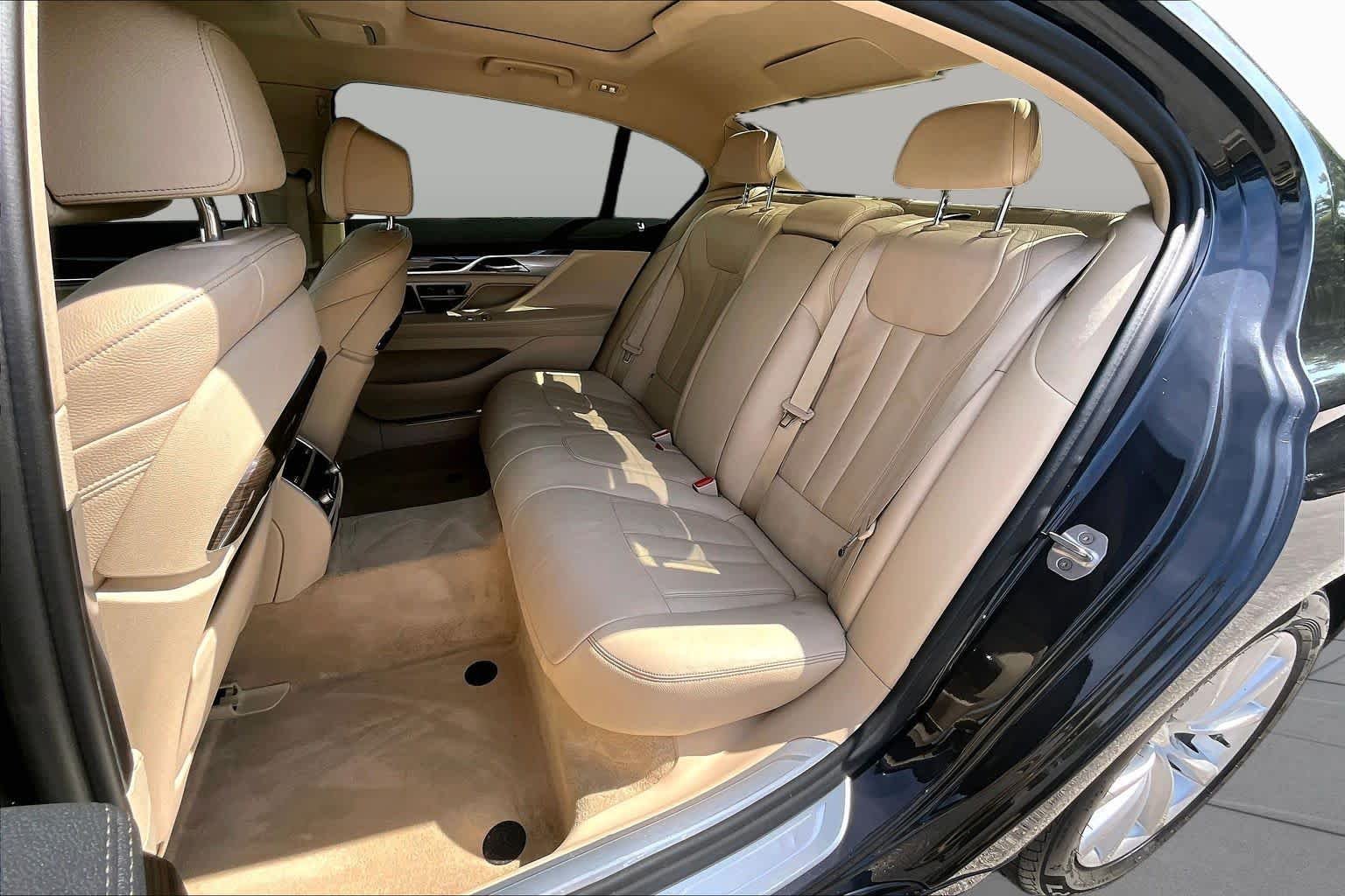 2020 BMW 7 Series 740i - Photo 21
