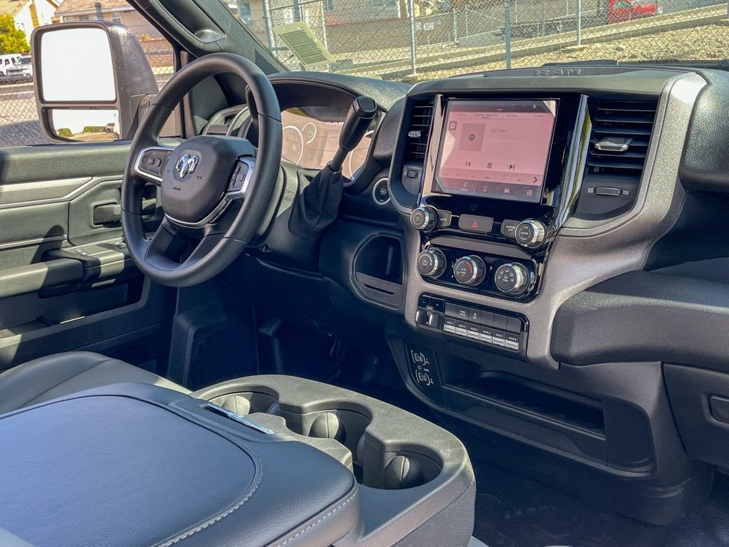 2025 RAM 3500 Chassis Tradesman - Photo 20