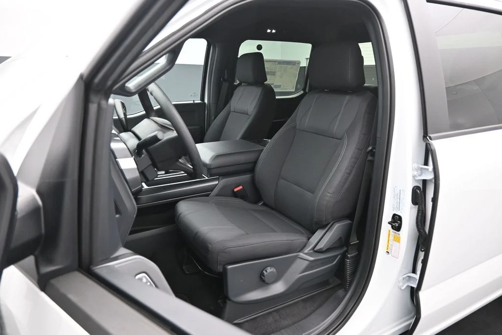 New 2026 Oxford White Ford STX image 7