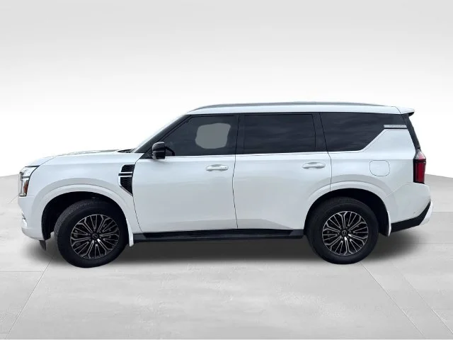 Used 2025 White Nissan SL image 5