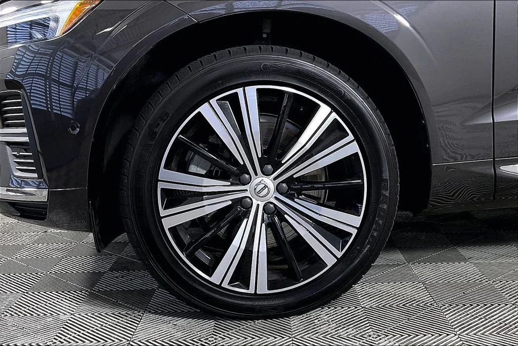Certified Used 2023 Gray Volvo T8 Plus Bright Theme image 8