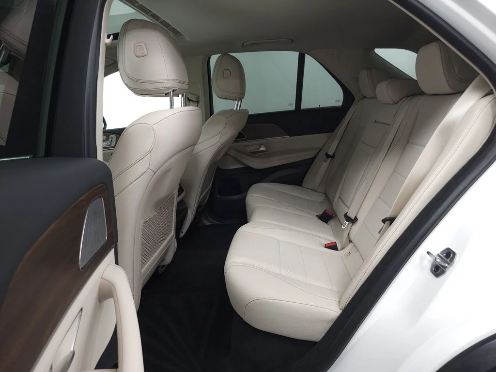 Used 2025 Polar White Mercedes-Benz GLE 450e image 27
